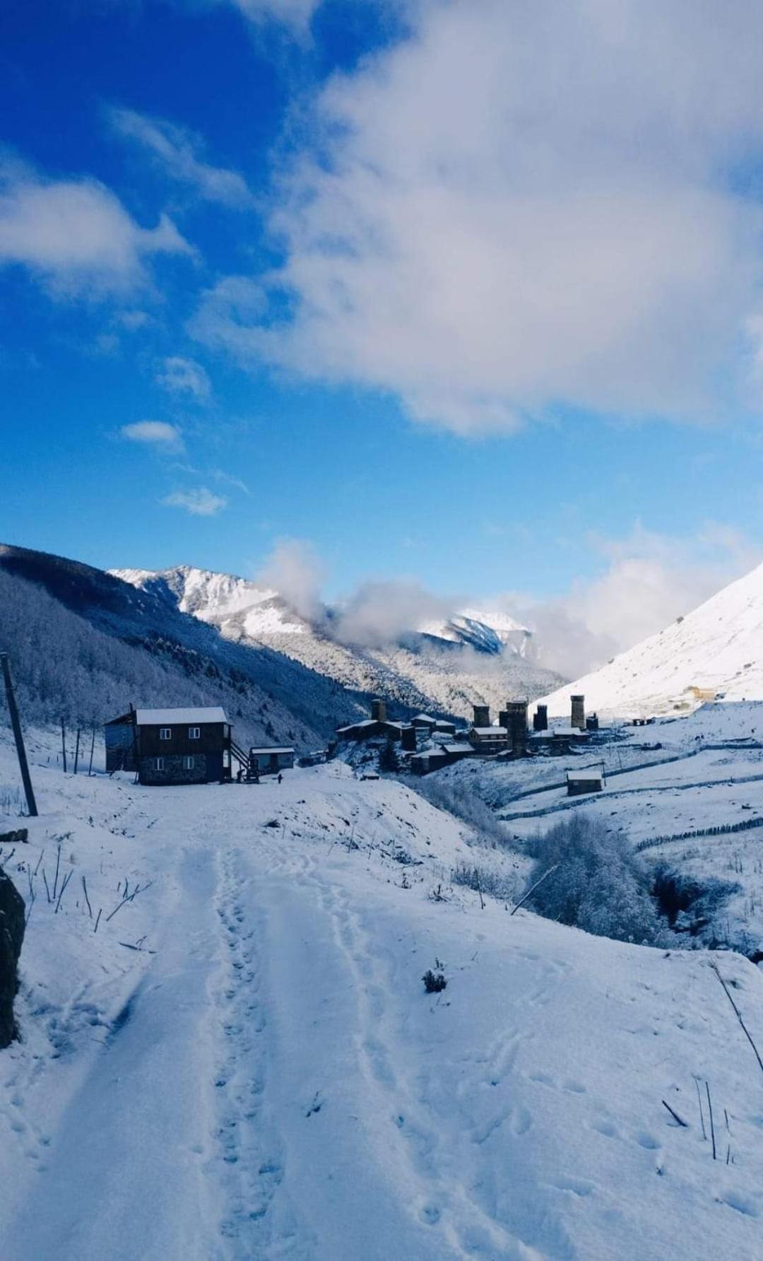 Hotel Latphari à Ushguli Extérieur photo