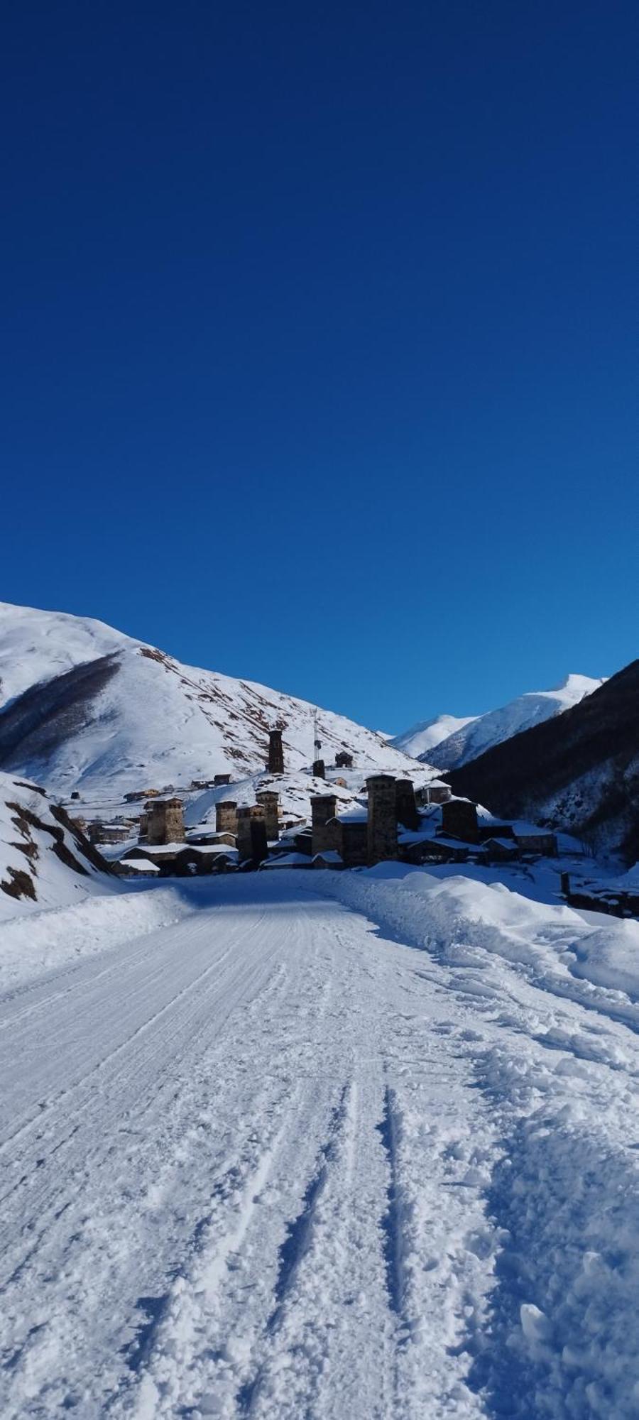 Hotel Latphari à Ushguli Extérieur photo